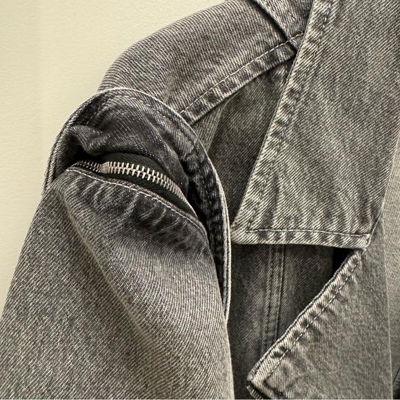 Alberta Ferretti Washed Denim Jacket, removable sleeves. Medium/Large - Picture 6 of 6